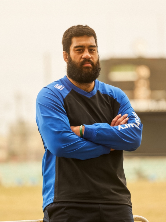 アキラ・イオアネ